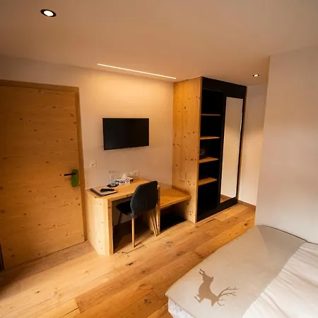 Les Chamois Hotell 3*
