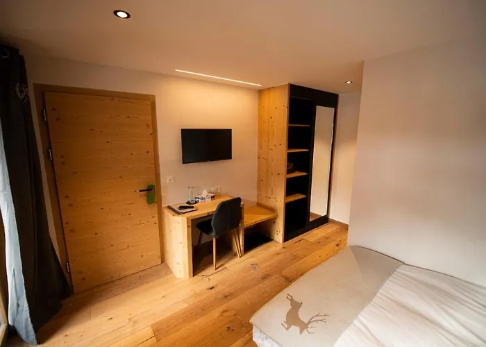 Les Chamois Hotel 3*