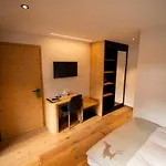 Les Chamois Hotel 3*